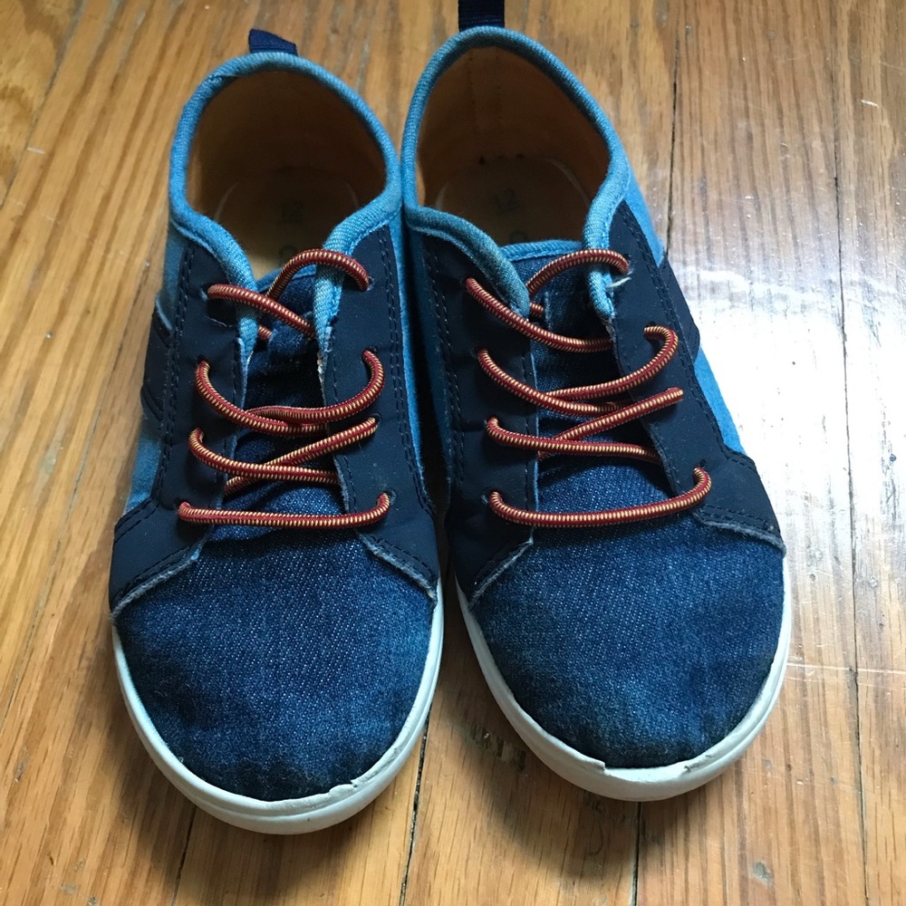 😳3/$15😳 Carter’s little boys size 12 no tie shoes